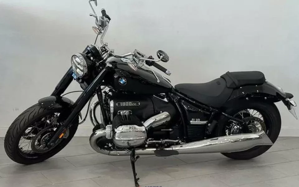 BMW R18