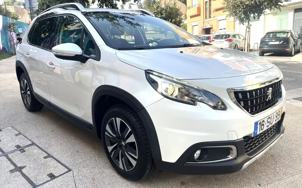 Peugeot 2008 1.2 PureTech Allure EAT6
