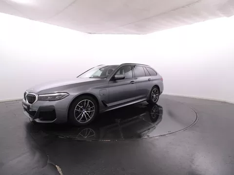BMW Serie 5 - 520e Touring Pack M GPS / Vidros Escurecidos / Cam. Traseira / JLL