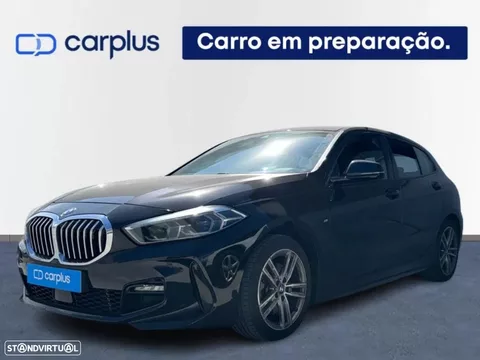 BMW 118 i Pack Desportivo M Auto