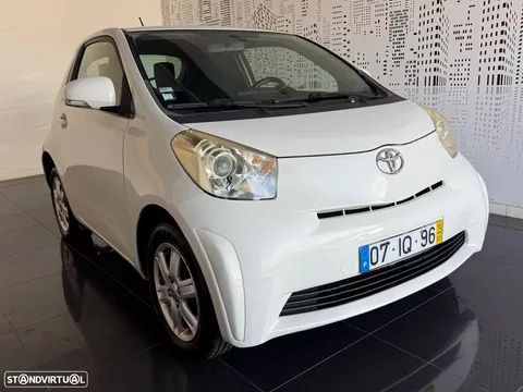 Toyota iQ 1.0 VVT-i