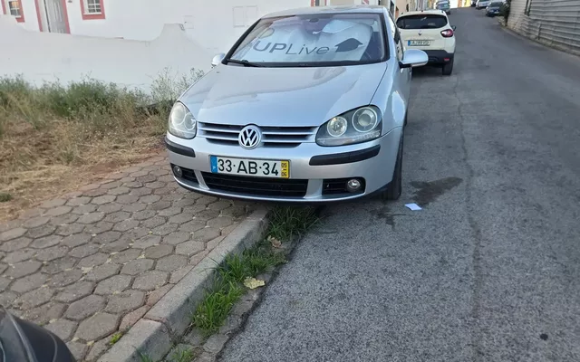 VW Golf 2.0 TDi 4M Confortline