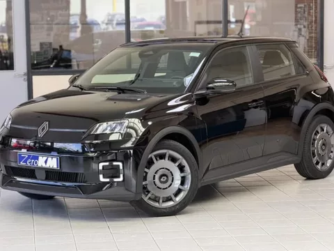 RENAULT R5