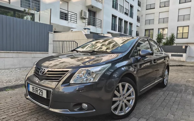 Toyota Avensis SD 2.2 D-4D Luxury +GPS+Pele