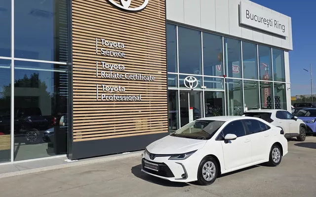 Toyota Corolla Hybrid – Business