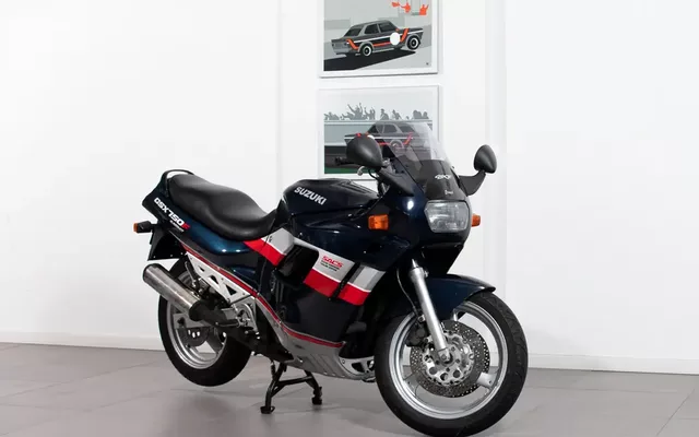 Suzuki GSX 750F