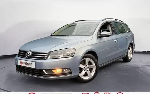 VOLKSWAGEN Passat Variant Advance 1.6 TDI 105 CV BlueMotion Technology