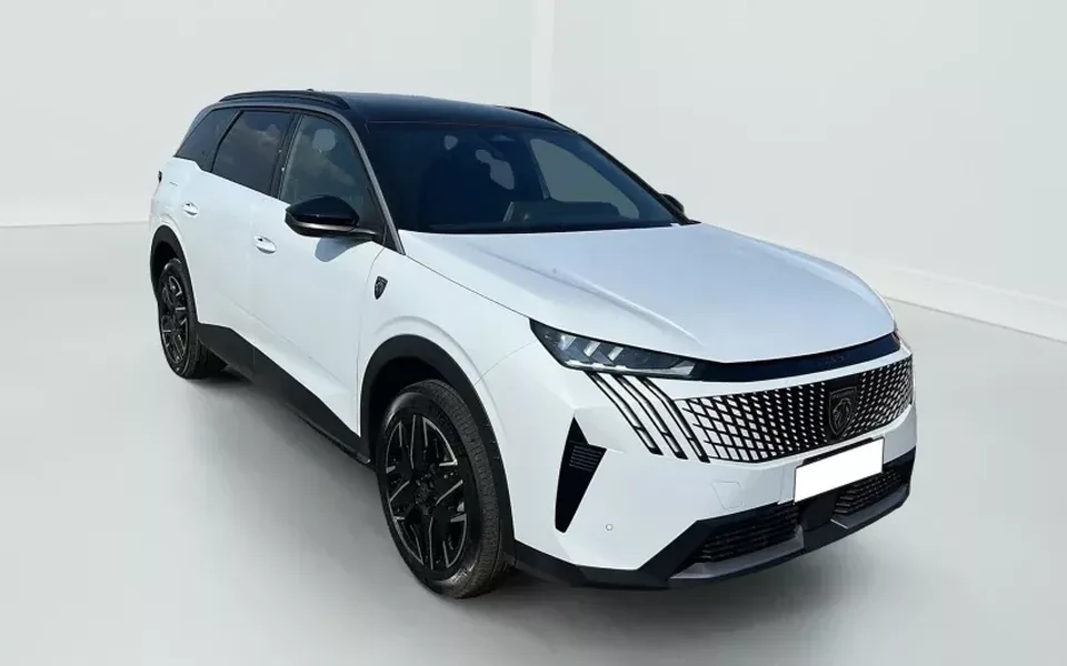 Peugeot 5008 Hybrid 145 e-DCS6 GT Zéro km immatriculé