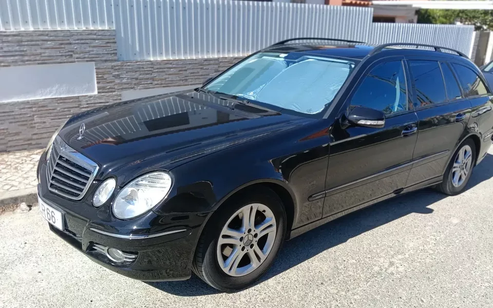 Mercedes-Benz E 220