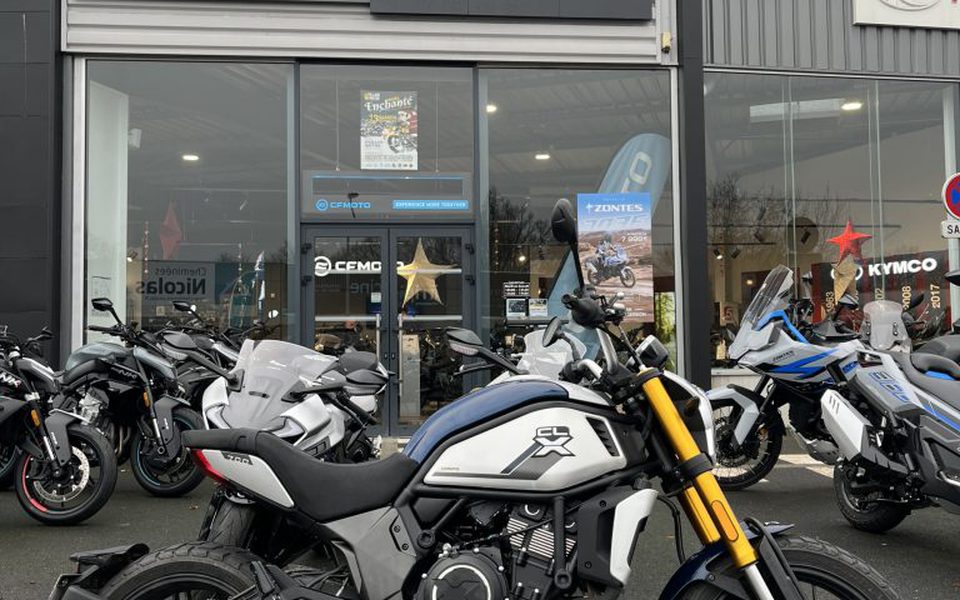 CF MOTO 700 CLX HERITAGE - A2 | Village motos