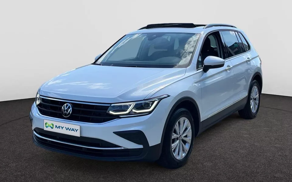 VOLKSWAGEN Tiguan AUTOMAAT 150PK PANODAK CARPLAY GPS CAMERA SENSOREN