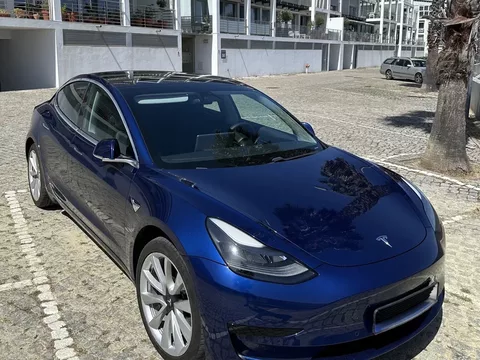 Tesla Model 3 Standard Range Plus RWD