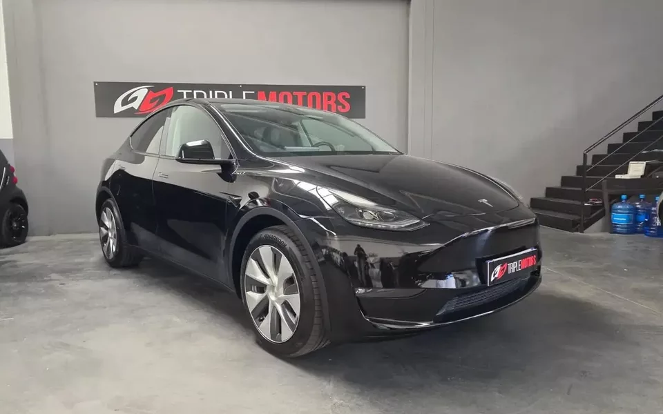Tesla Model Y Long Range Dual Motor AWD