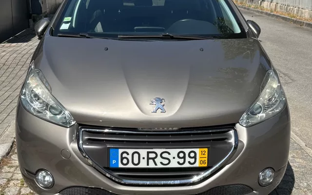 Peugeot 208 1.6 e-HDi Allure