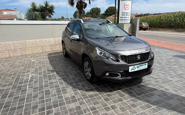 Peugeot 2008 1.2 PureTech Style
