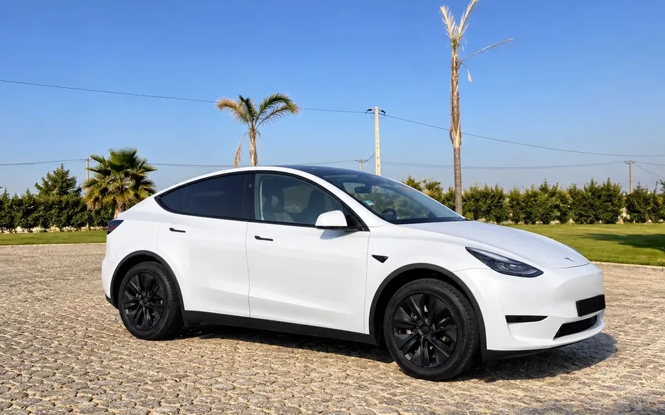 Tesla Model Y Tração Traseira