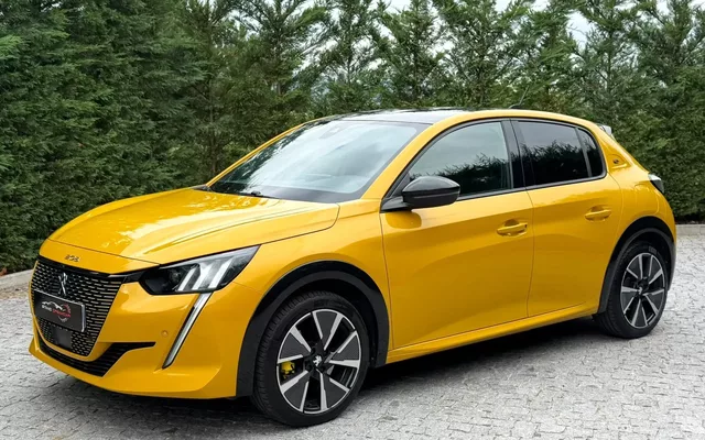 Peugeot e-208 GT Pack