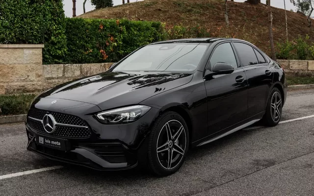 Mercedes-Benz C 300 e 9G-TRONIC AMG Line