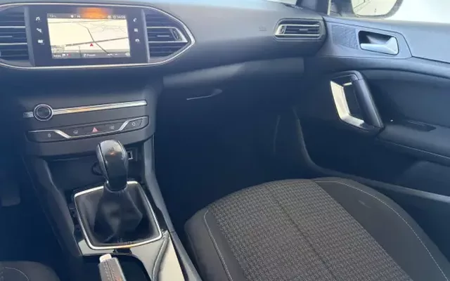 Peugeot 308 2017 1.6 Blue-HDi Allure