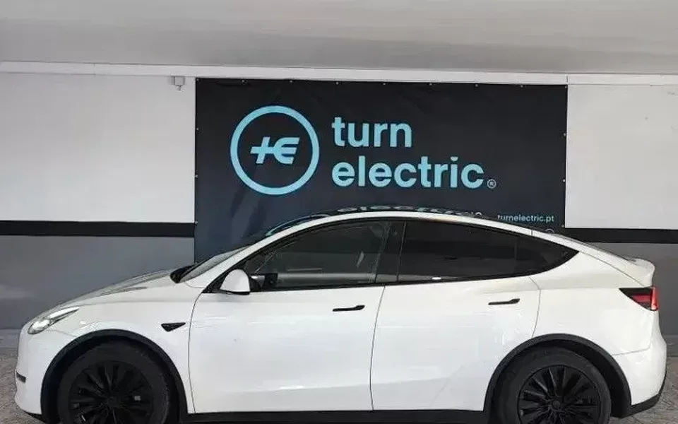 Tesla Model Y Tração Traseira