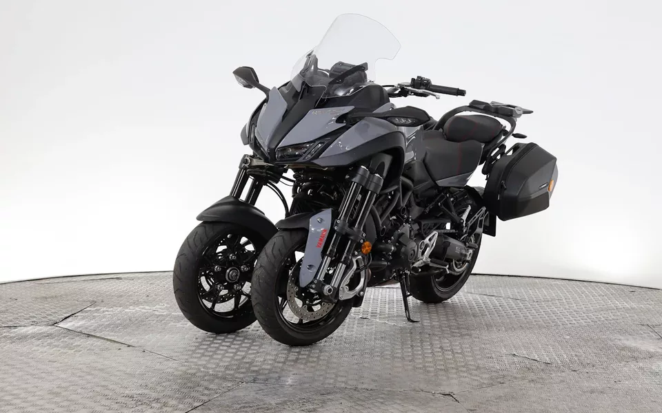 Yamaha Niken NIKEN GT 850 115cv ABS #GARANTIA FABRICA 12/2025, KIT MALETAS,RUEDAS NUEVAS