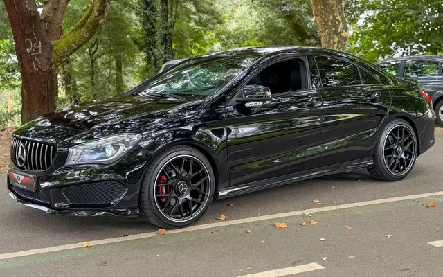 Mercedes-Benz CLA 200 CDI 7G-DCT AMG Line