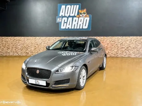 Jaguar XF