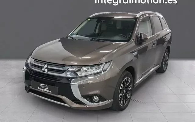 MITSUBISHI Outlander Outlander PHEV Kaiteki 4WD