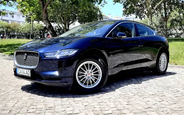 Jaguar I-Pace EV400 AWD HSE