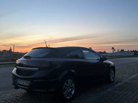 Opel Astra GTC 1.7 CDTI
