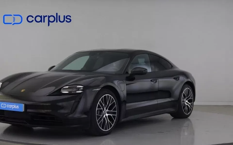 Porsche Taycan Standard