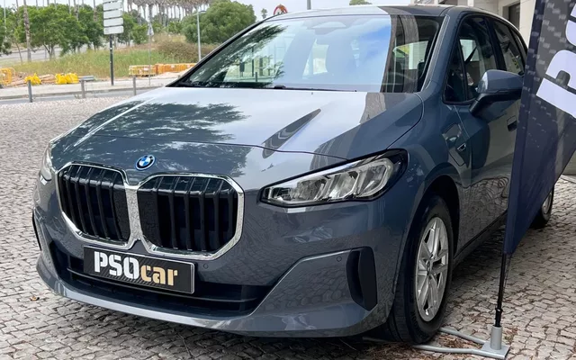 BMW 225