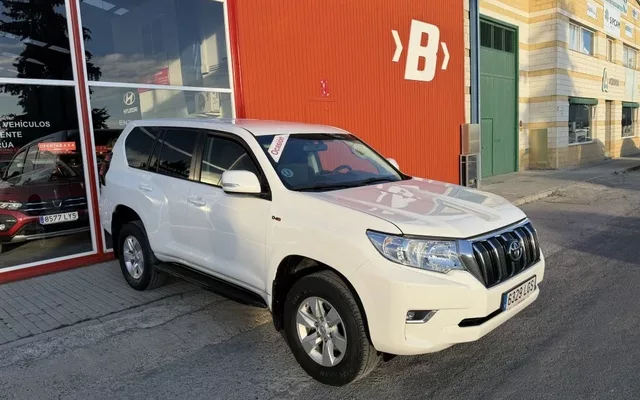 TOYOTA Land Cruiser Land Cruiser D-4D VX
