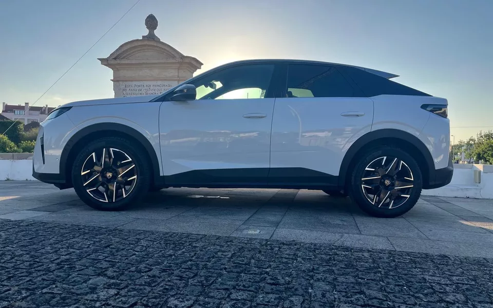 Peugeot 3008 Hybrid 145 e-DSC6 Allure
