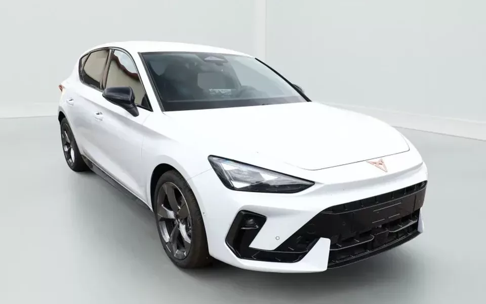 Cupra LEON 1.5 eTSI Hybrid 150 ch DSG7 V Zéro km immatriculé