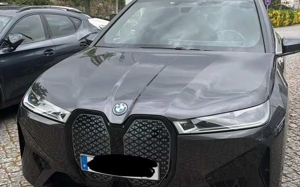 BMW iX xDrive 40 Pack Desportivo