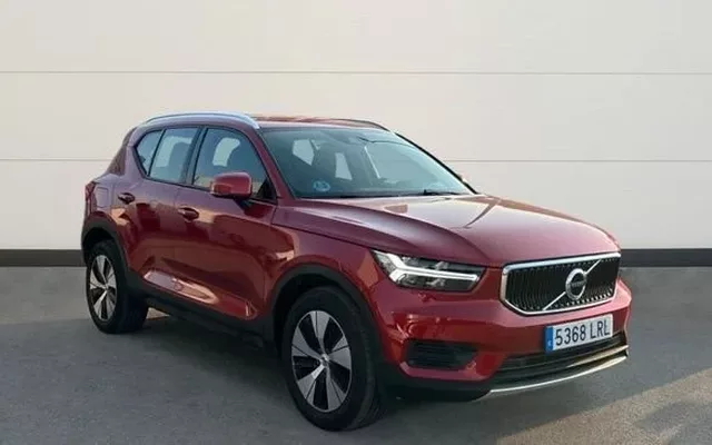VOLVO XC40 1.5 T3 MOMENTUM PRO AUTO 163 5P