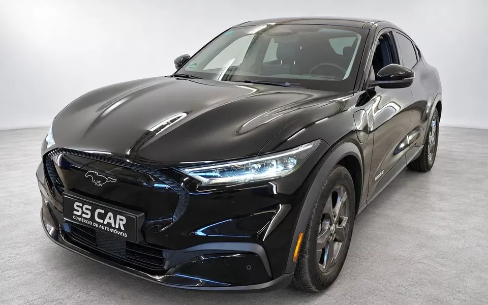 Ford Mustang Mach-E 75.7 kWh Base