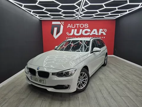 BMW Serie 3 318d Touring Essential Edition