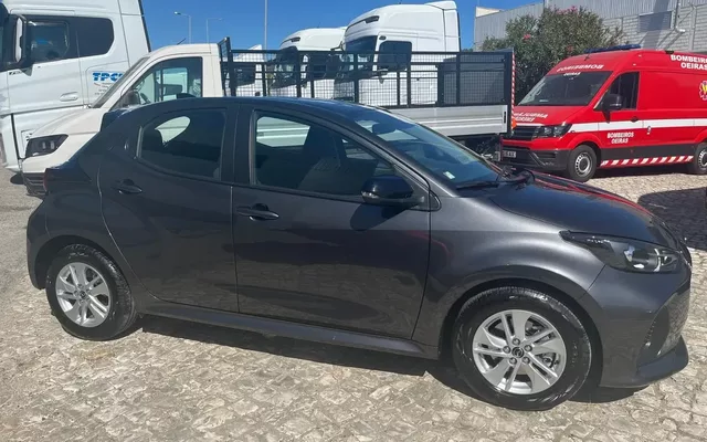 Mazda 2 1.5 L Hybrid VVT-i Centre-Line