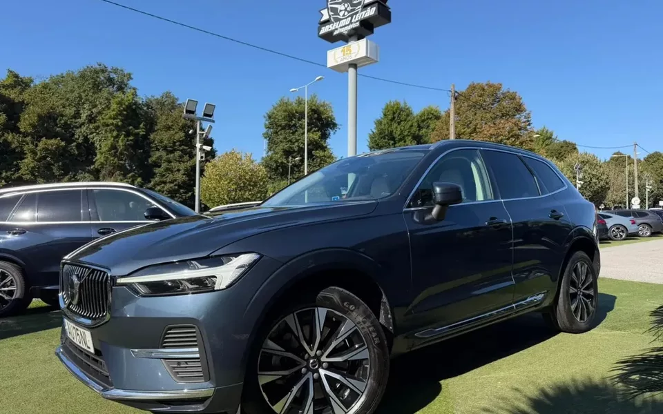 Volvo XC 60 2.0 B4 Plus Bright