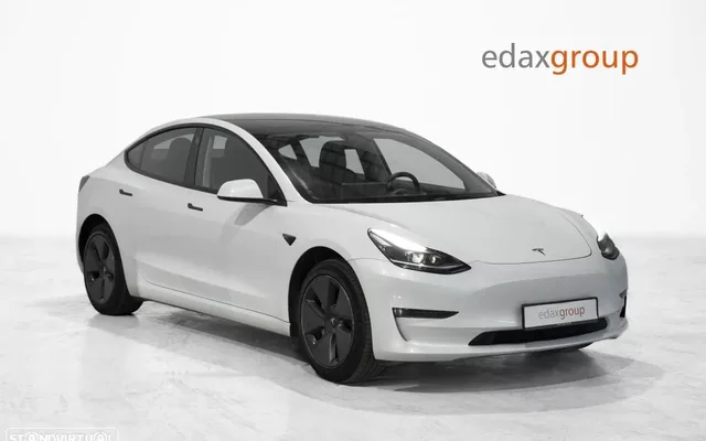 Tesla Model 3 RWD