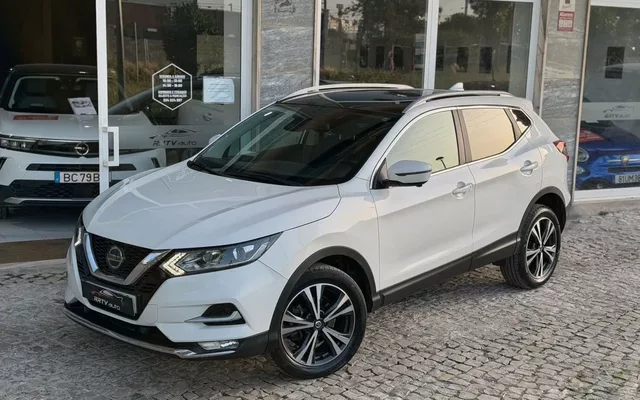 Nissan Qashqai 1.5 dCi N-Connecta J18