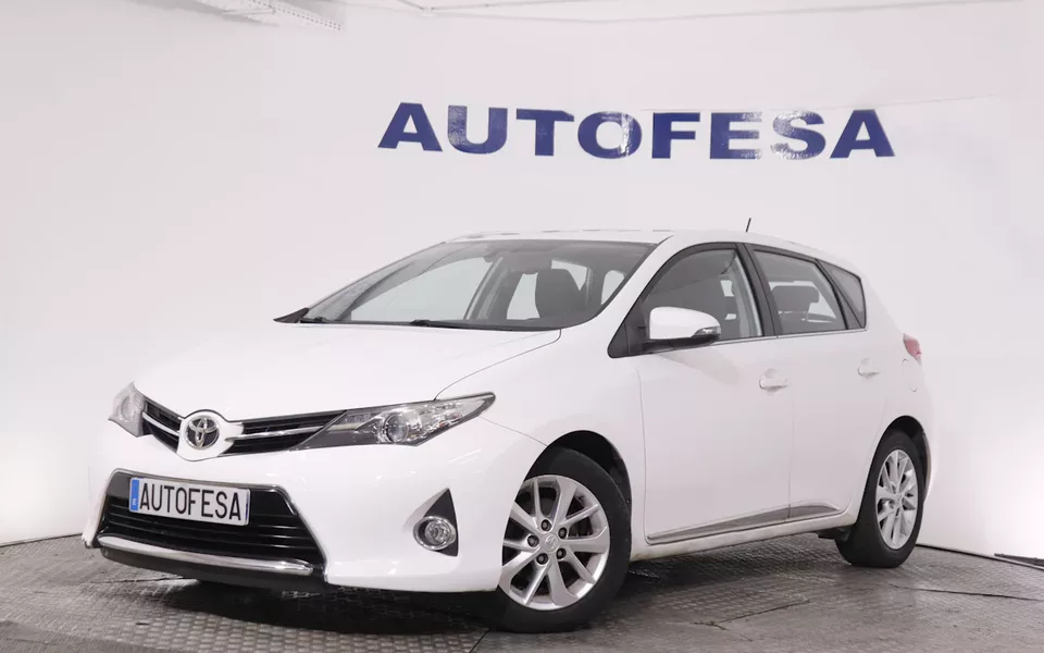Toyota AURIS 1.6 VVT-I DYNAMIC 100CV 5P # NAVY,CAMARA TRASERA 1.6 VVT-I DYNAMIC 100CV 5P # NAVY,CAMARA TRASERA
