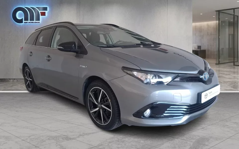 Toyota Auris Touring Sports 1.8 HSD Square Collection
