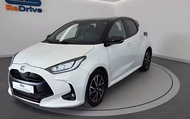 TOYOTA Yaris 1.5h trend