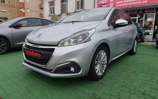 Peugeot 208 1.6 BlueHDi Style