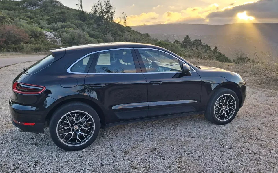 Porsche Macan S
