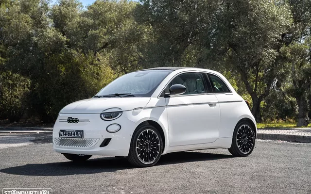Fiat 500e La Prima