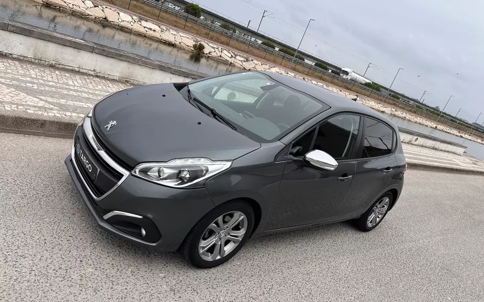 Peugeot 208 1.4 HDi SE Style